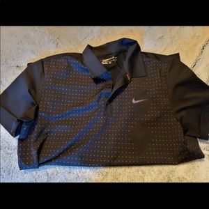 Men’s Nike golf polo..